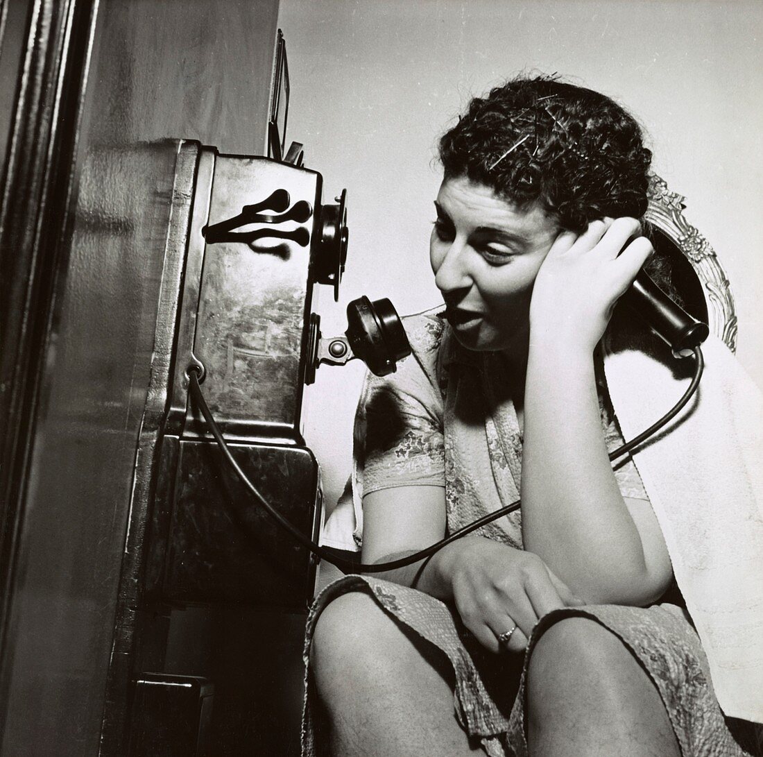 Boarding house telephone,1943