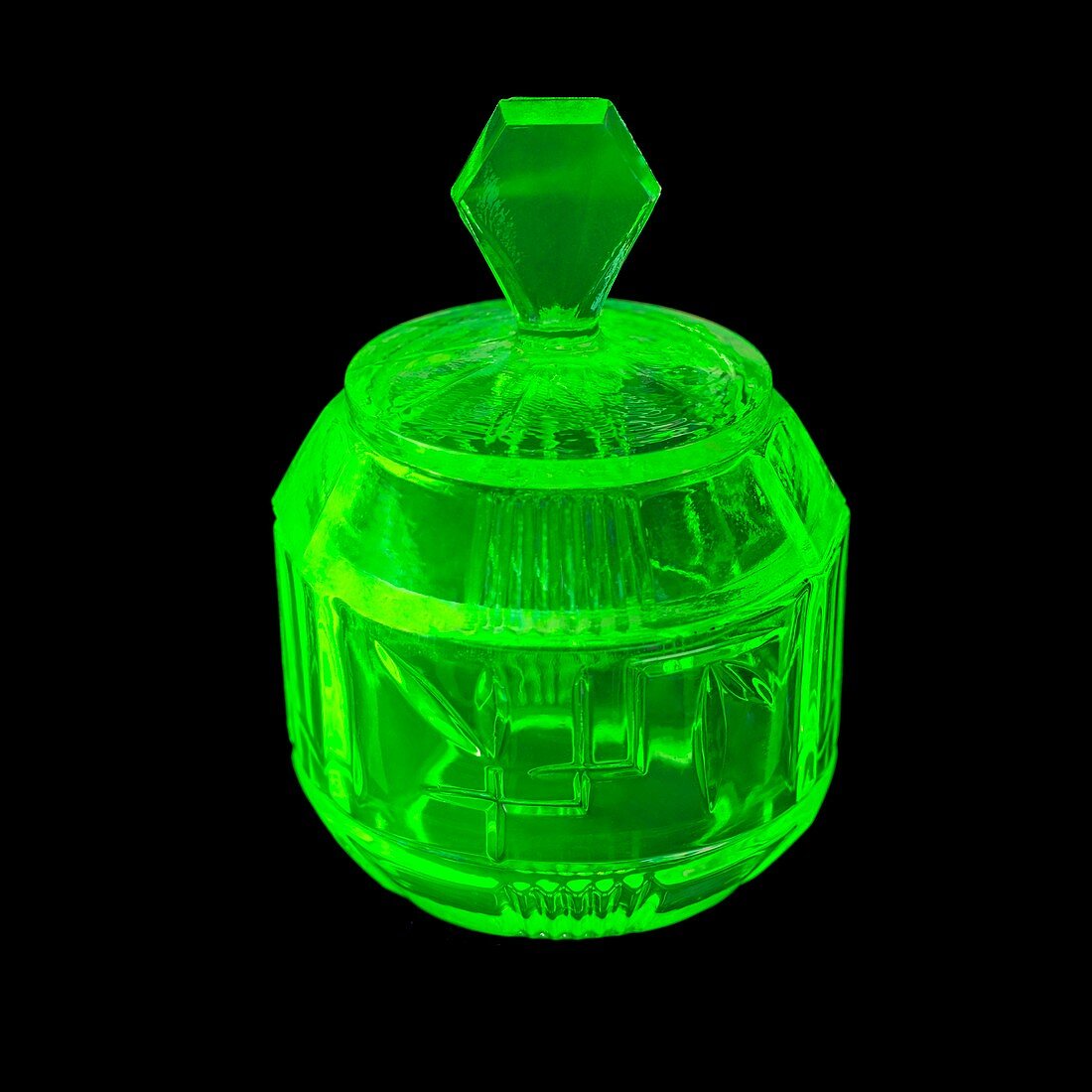 Uranium glass fluorescing