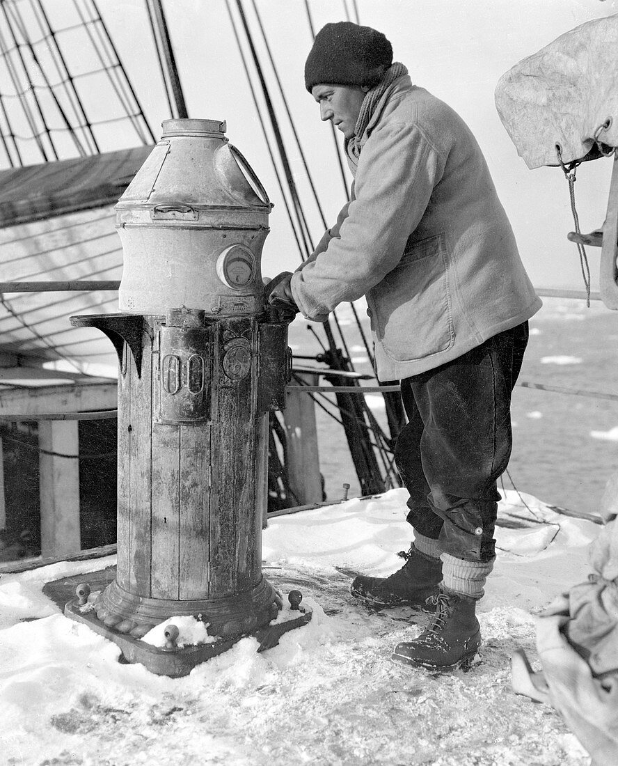 Antarctic maritime activity,1910