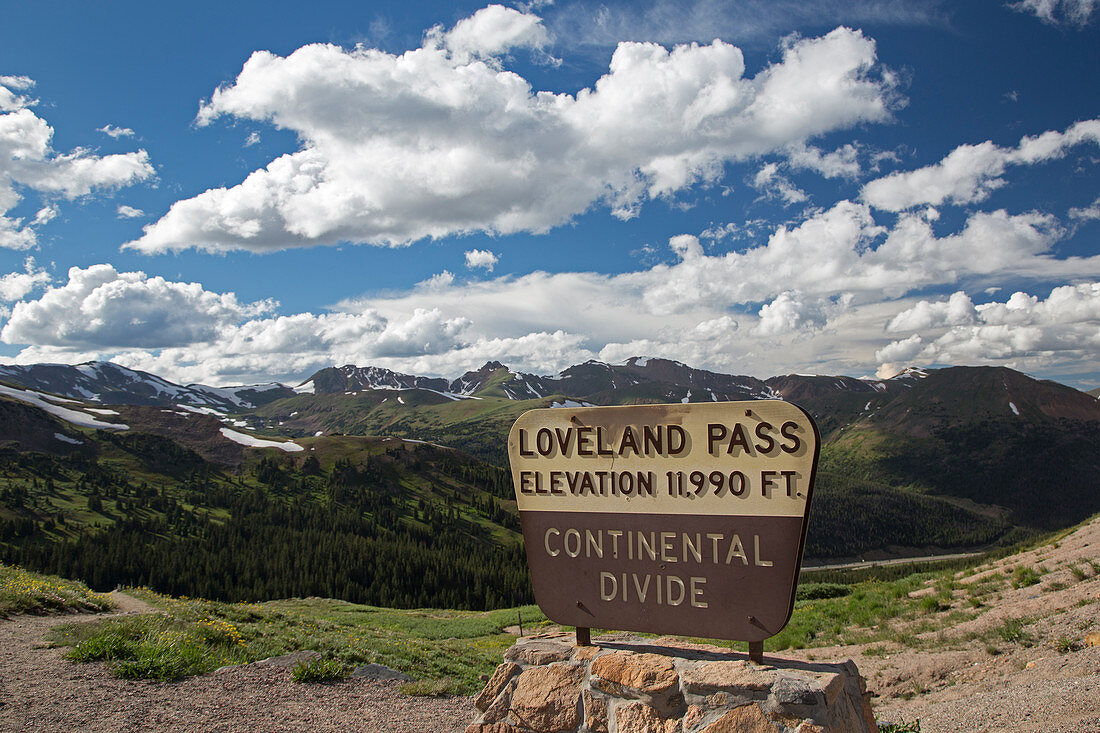 Continental Divide sign,Loveland Pass