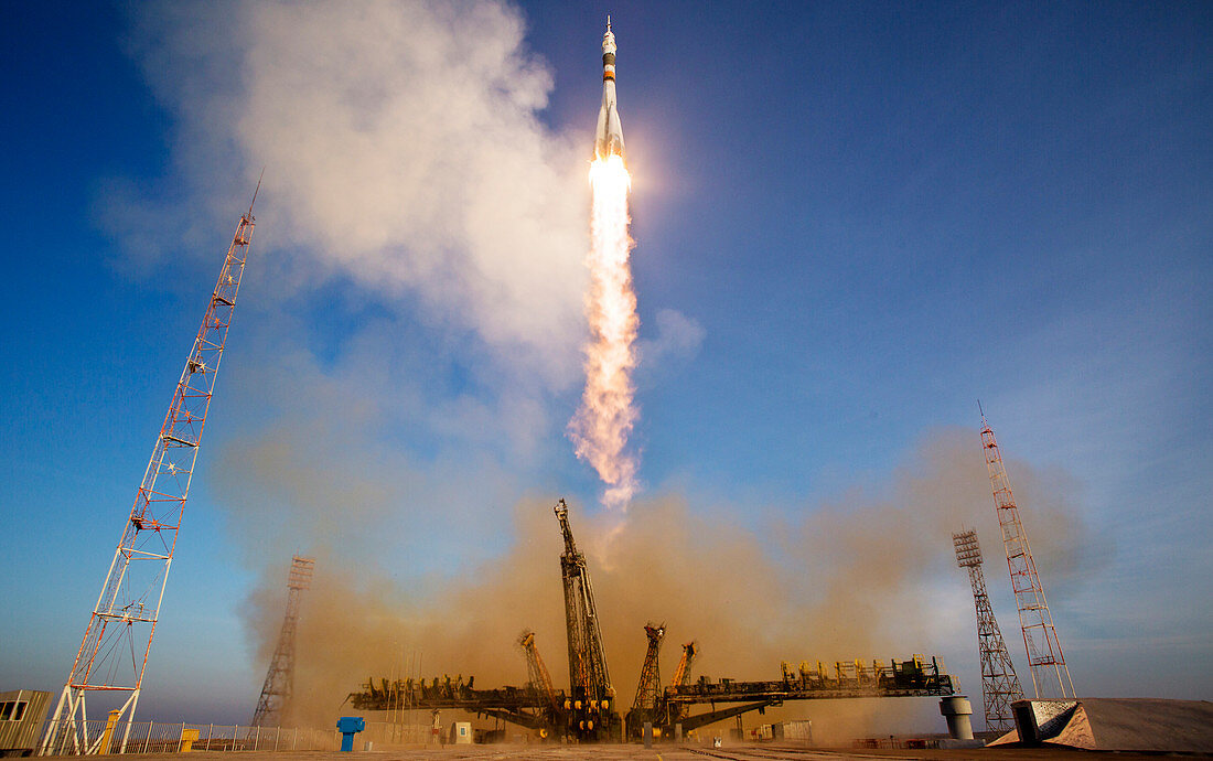 ISS Expedition 46 launching