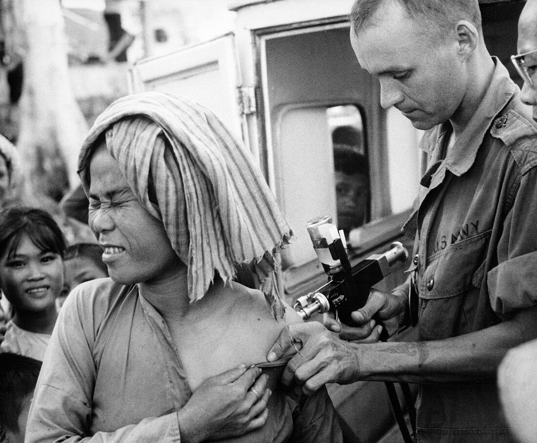 Cholera vaccination in Vietnam,1966