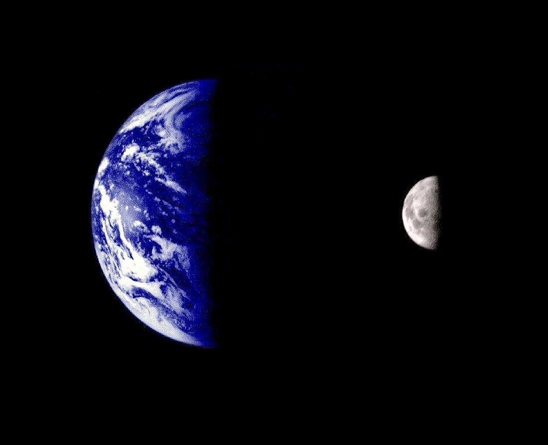 Earth and Moon,Mariner 10 image