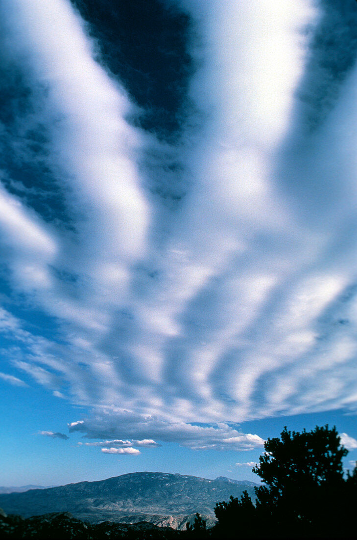 Banded stratocumulus clouds over mountains