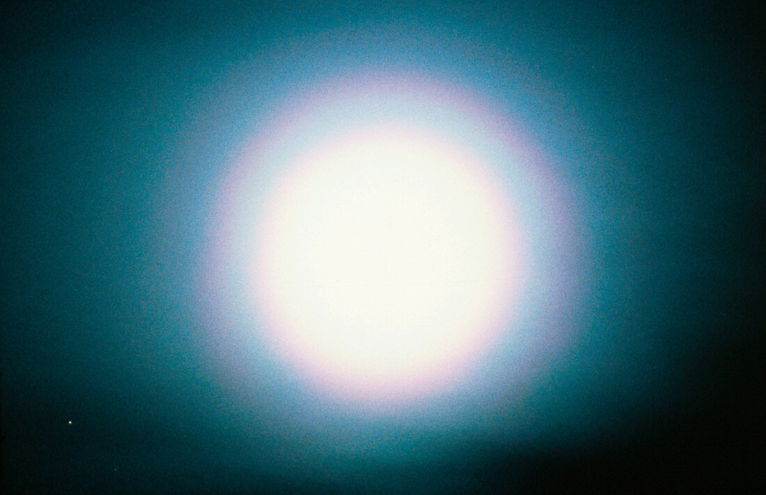Image of the optical effect known as corona