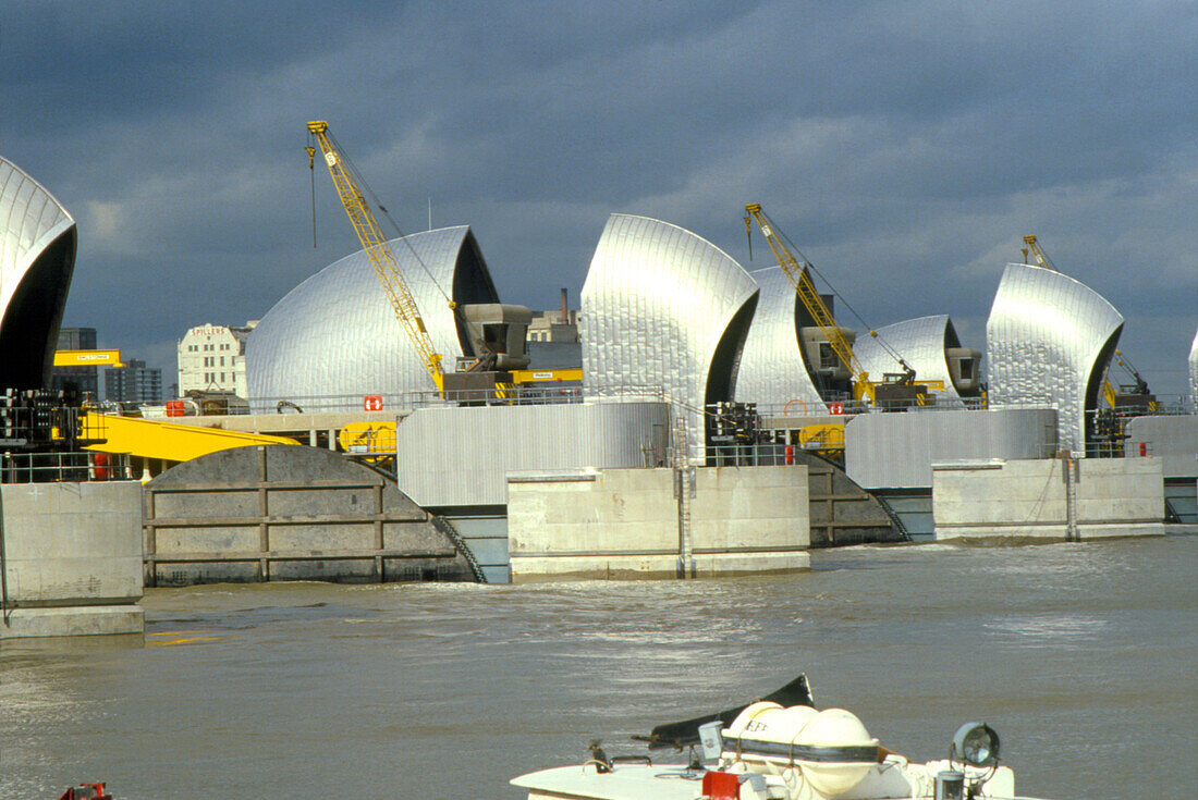 Thames flood barrier