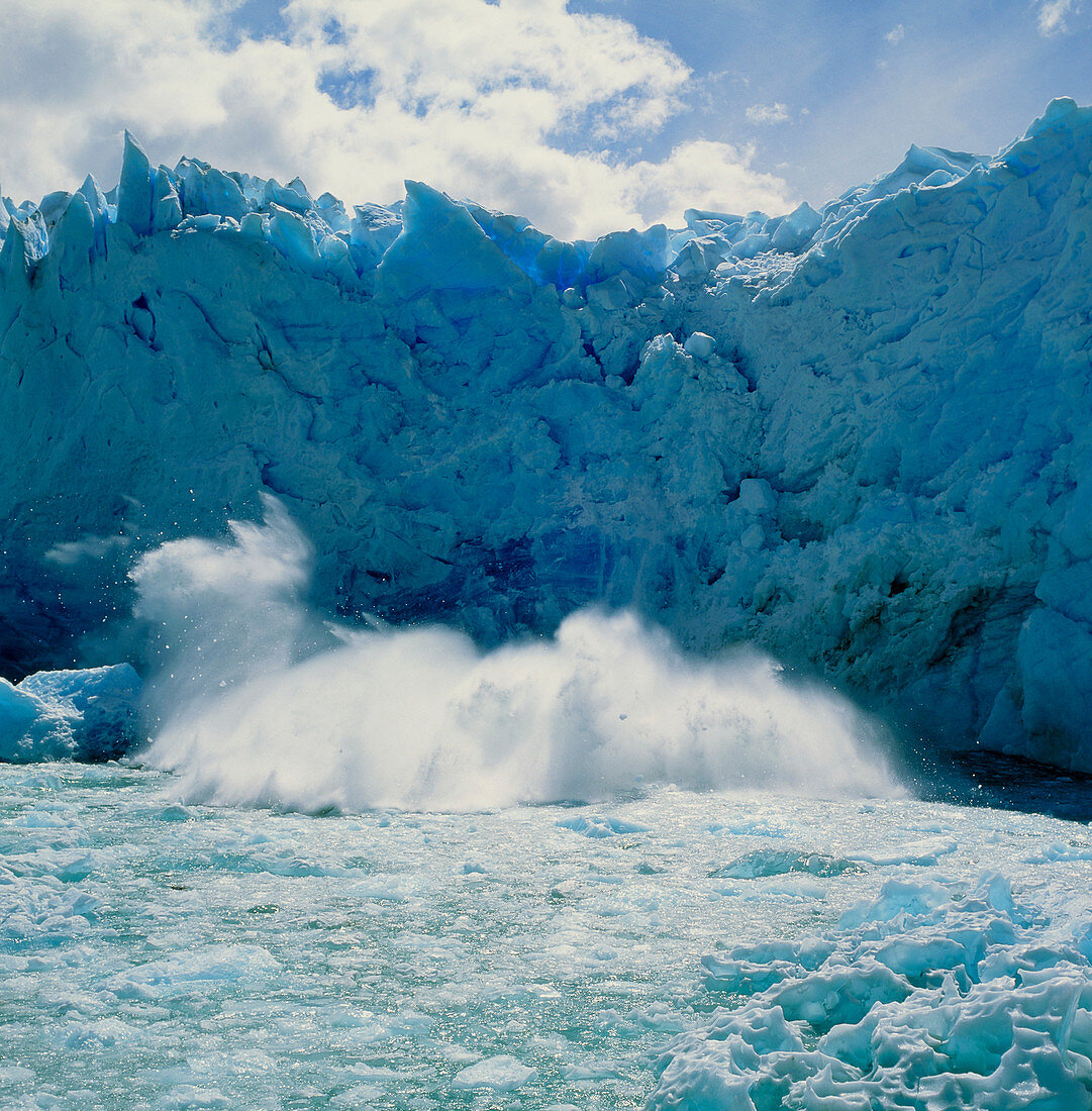 Icebergs breaking from the Perito Moreno glacier