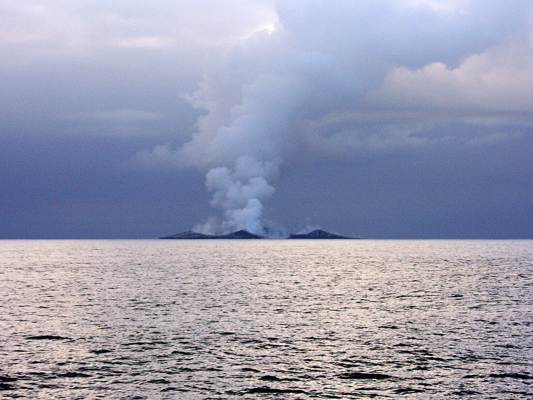 Home Reef volcanic island emerging,2006
