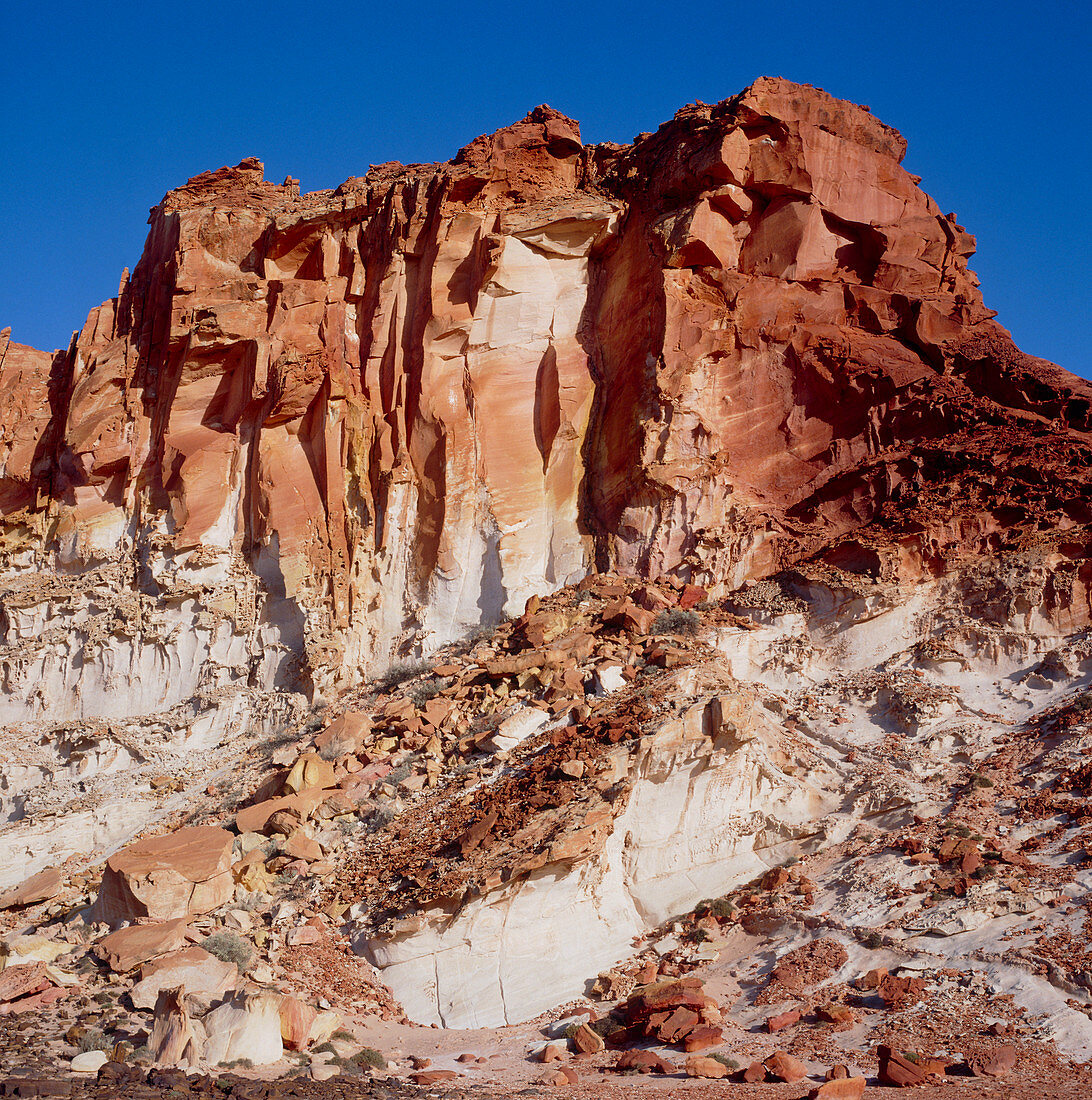 Quartzite cliff with iron staining,Australia