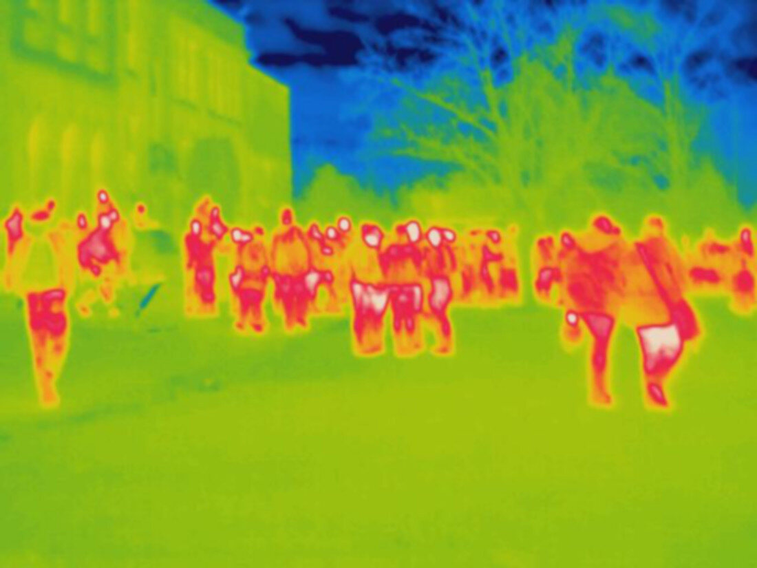 Thermogram of crowd of people