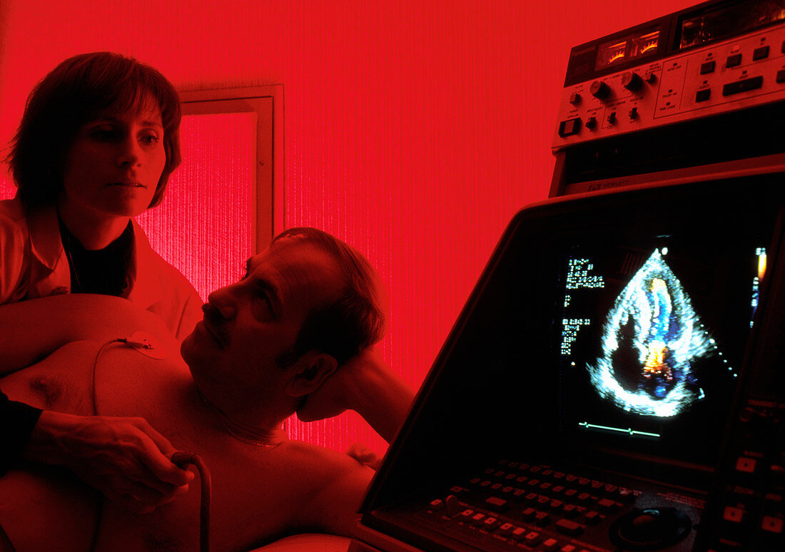 Man undergoing an echocardiography examination