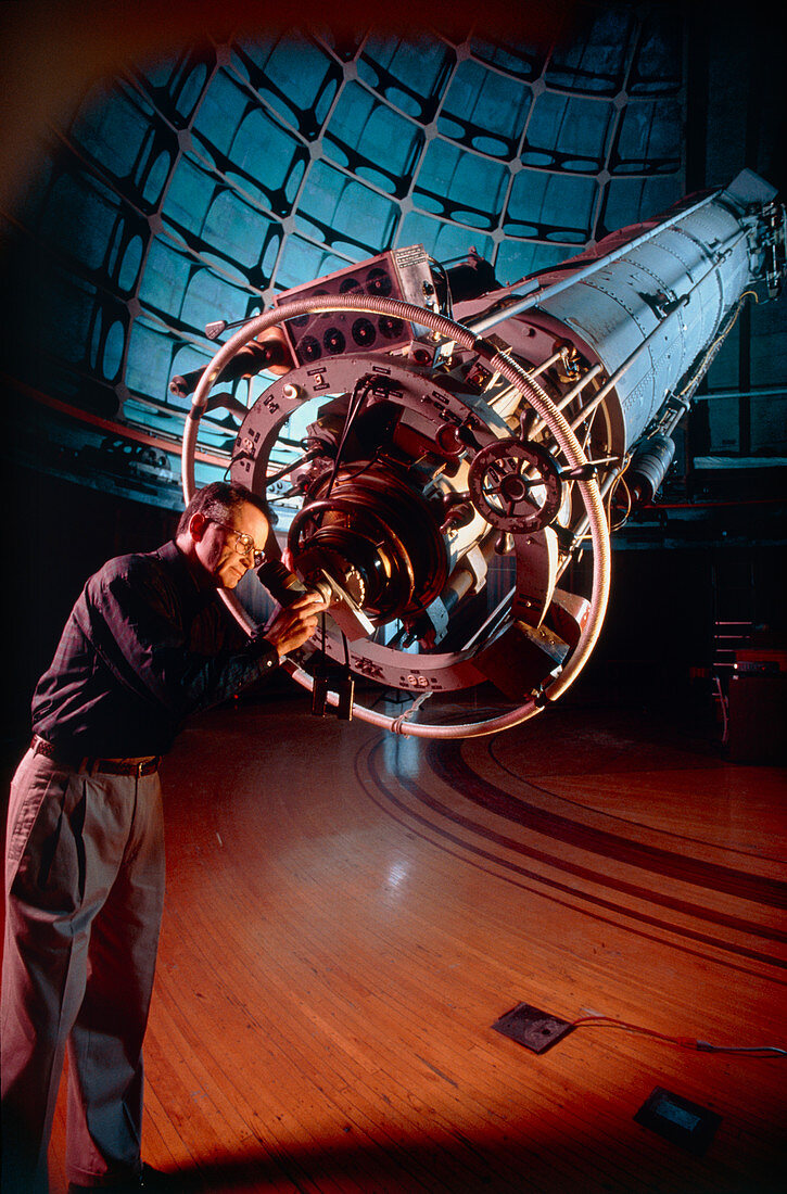 Technician & the telescope of the Lick Observatory