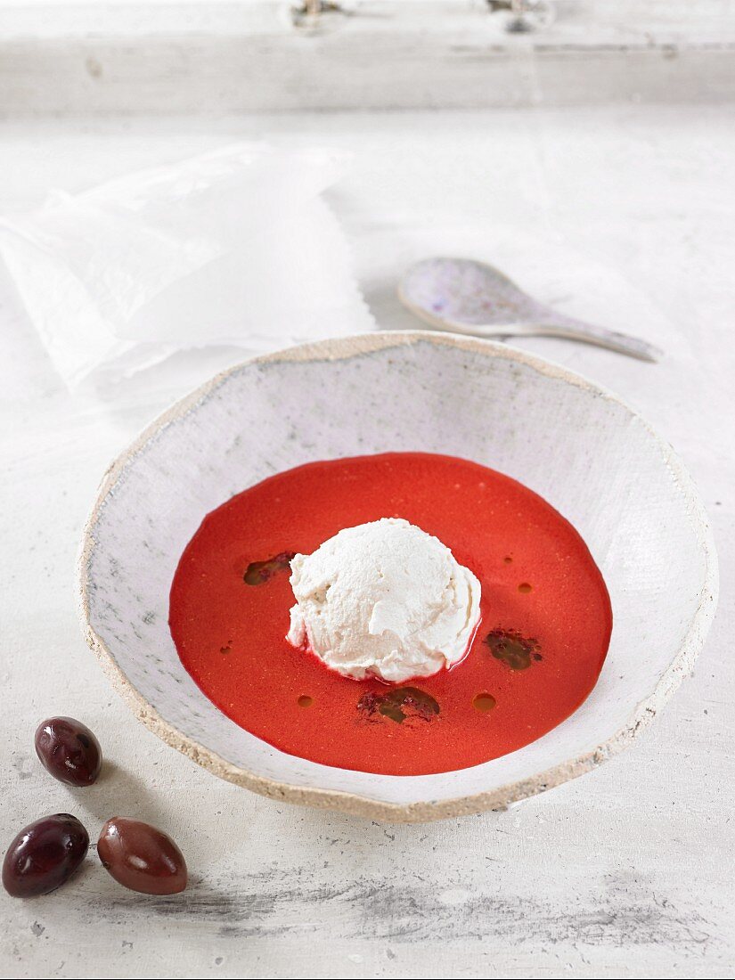 Beetroot gazpacho with cashew nut and cream cheese cream