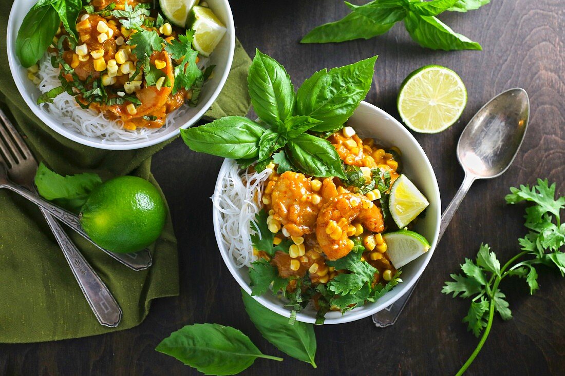 Prawns with rice noodles, sweetcorn and basil