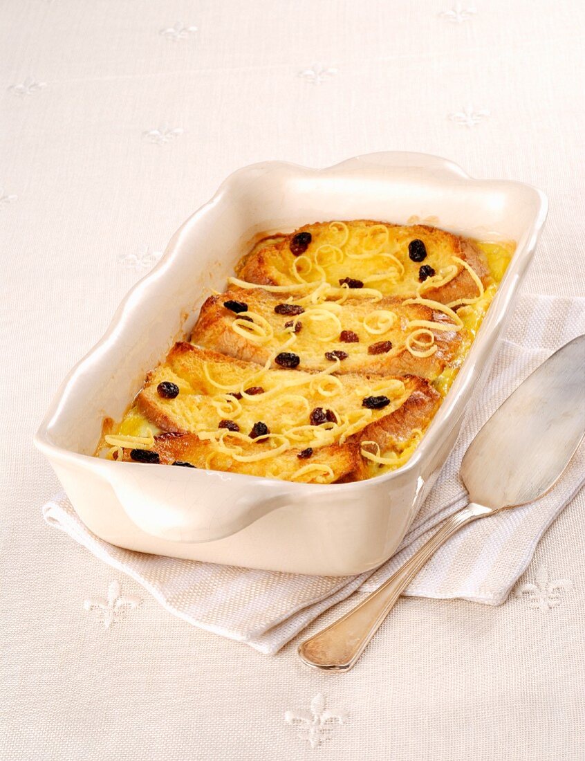 Sweet bread pudding with raisins and lemon zest (Florence, Italy)