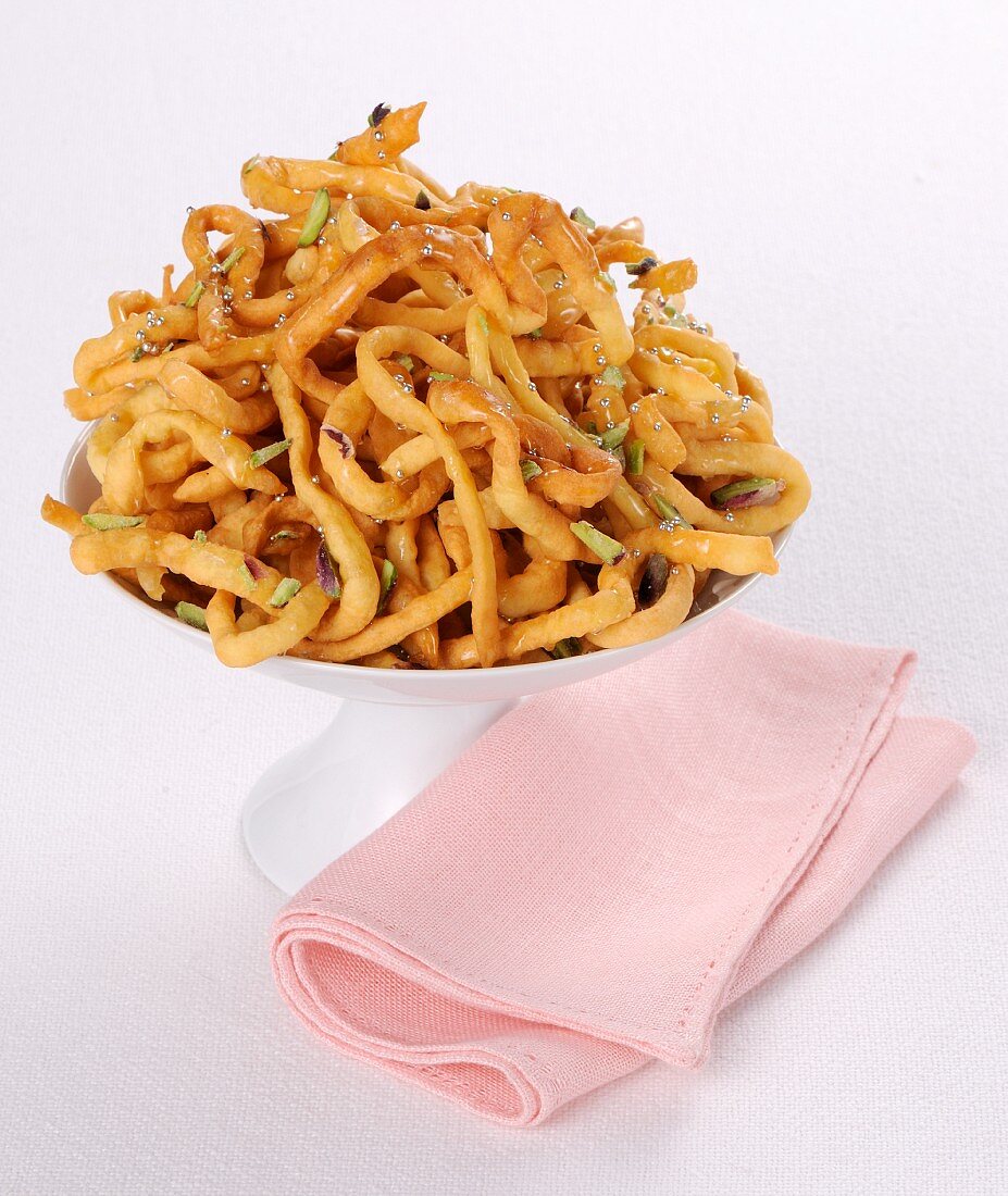 Fried noodles with spring onions