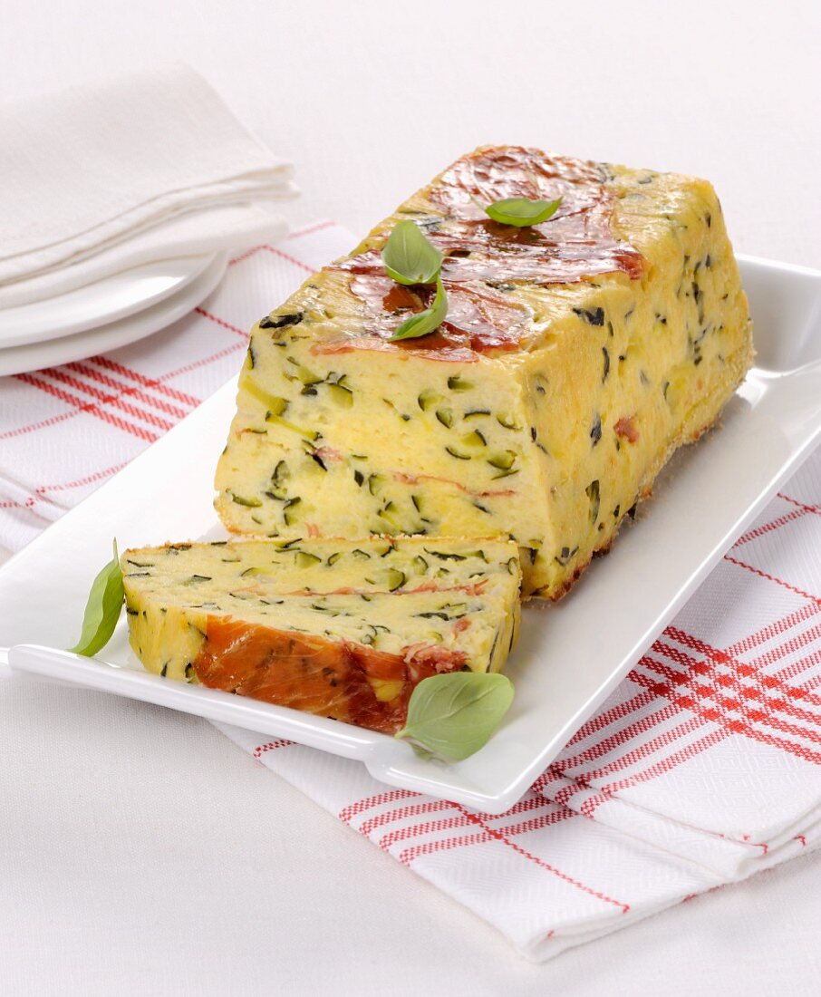 Zucchini-Flan mit Speck