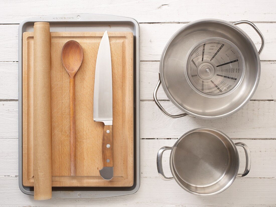 Kitchen utensils required for preparing polenta