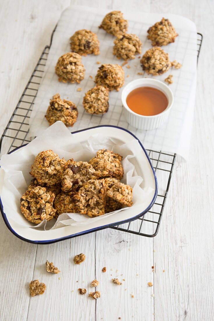 Breakfast biscuits with oats and honey for snack boxes