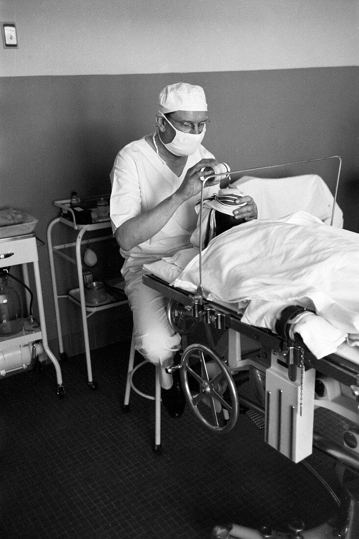 Anaesthesia in surgery,1940s