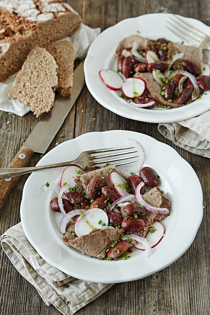 Beef salad with runner beans and pumpkin seed oil