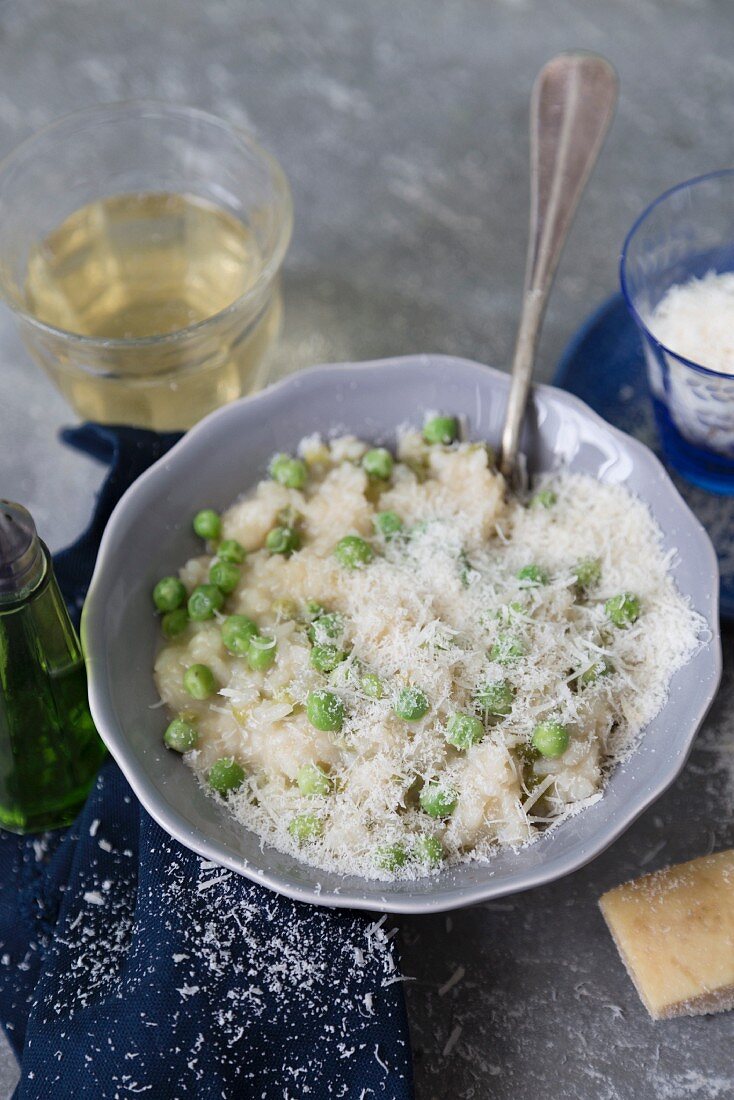 Pea risotto with Parmesan