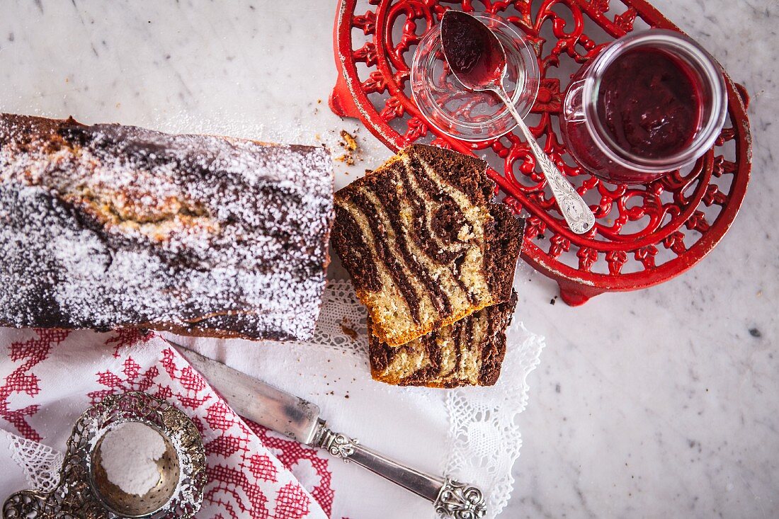 Marble cake with plum jam