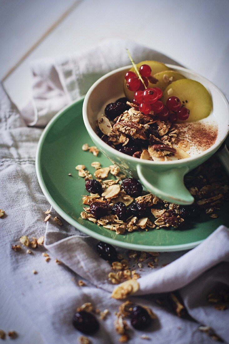 Granola with pecan nuts