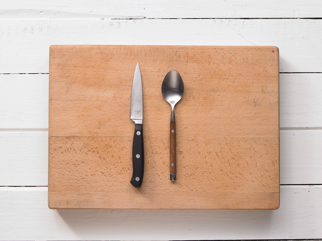 Kitchen utensils for making sandwiches