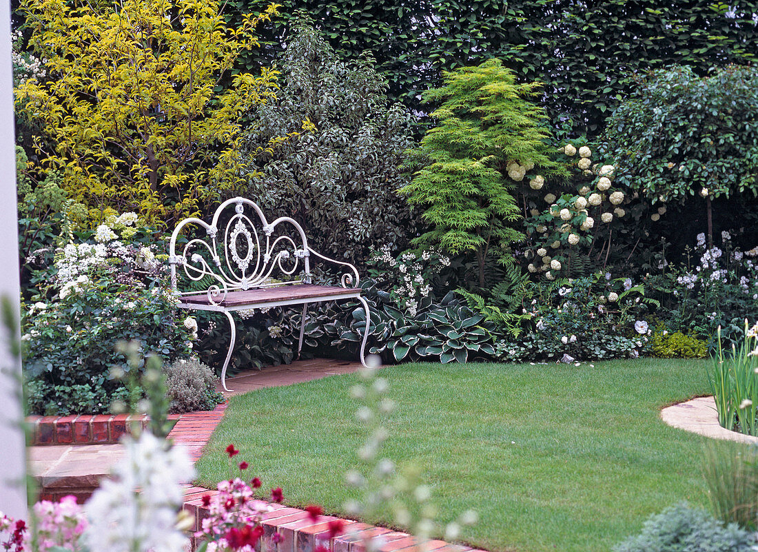 Wrought iron garden bench: Viburnum (Snowball)