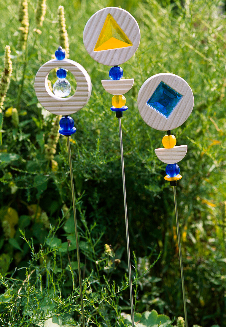Clay stickers with coloured glass as garden art, frost resistant