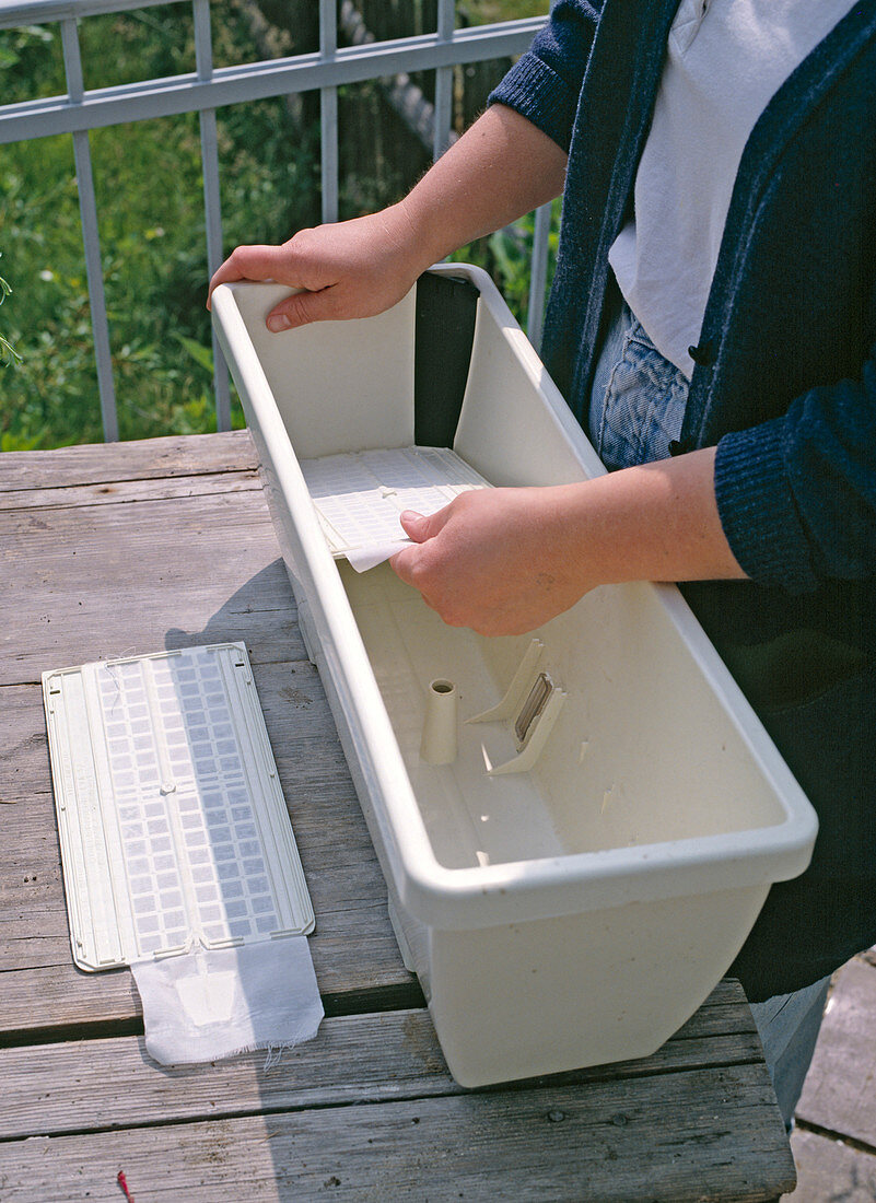 Balkonkasten mit Wasserspeicher