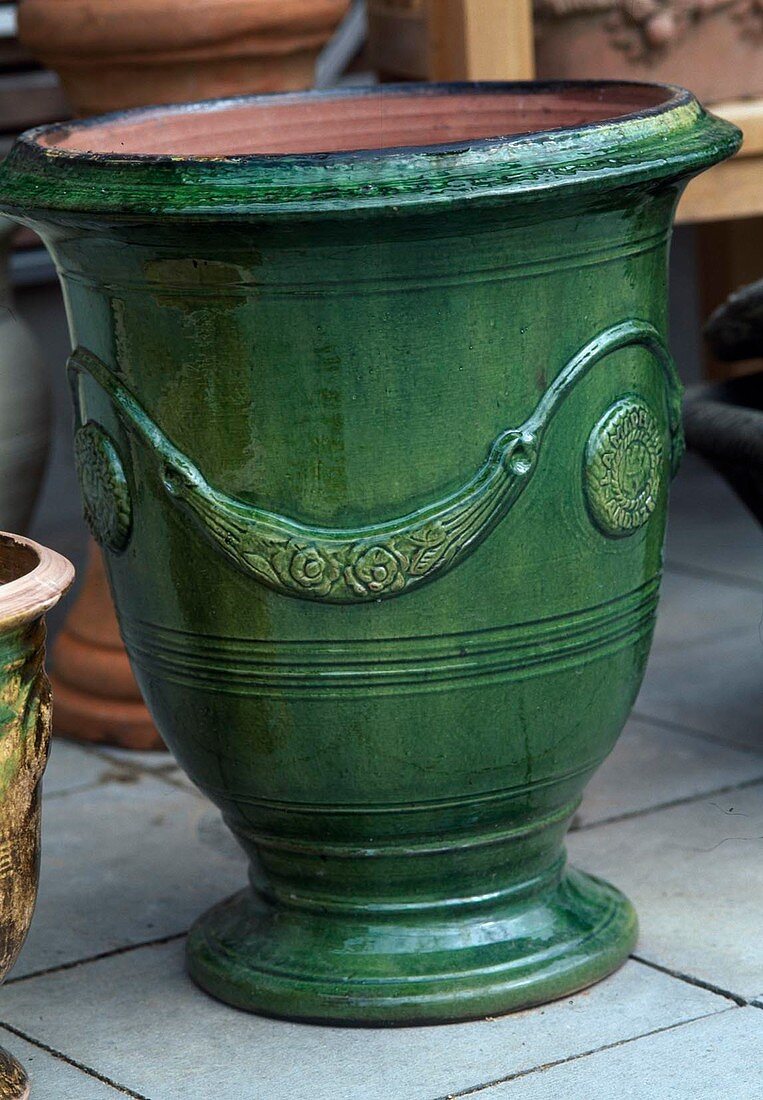 Glazed french pot