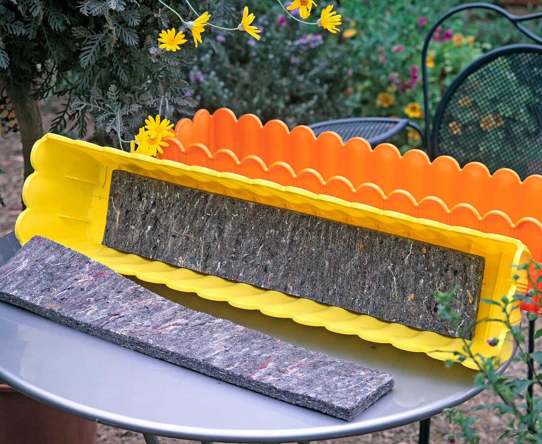 Irrigation mat for window boxes