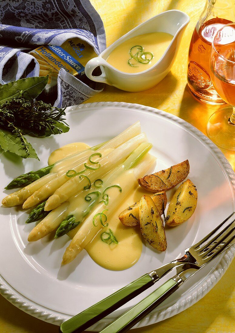 Green & white asparagus with hollandaise sauce & potatoes
