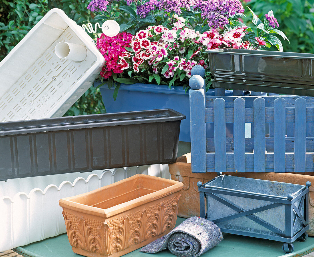Various balcony boxes made of plastic, clay, wood, sheet metal
