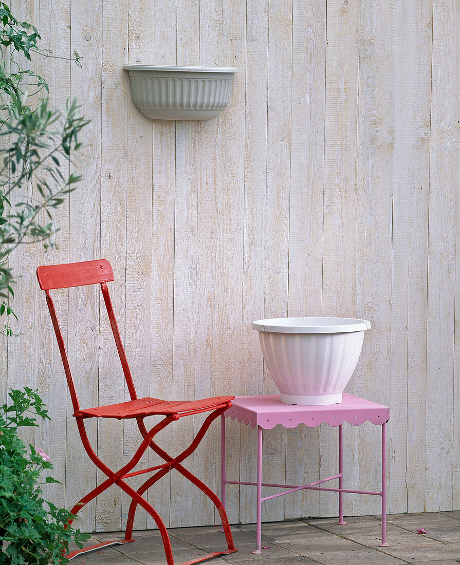 Balcony corner without planting