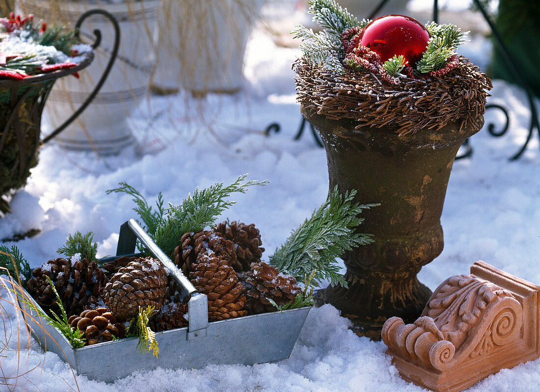 Frostsichere Vase mit Betula (Kränzchen aus Birkenzweigen)