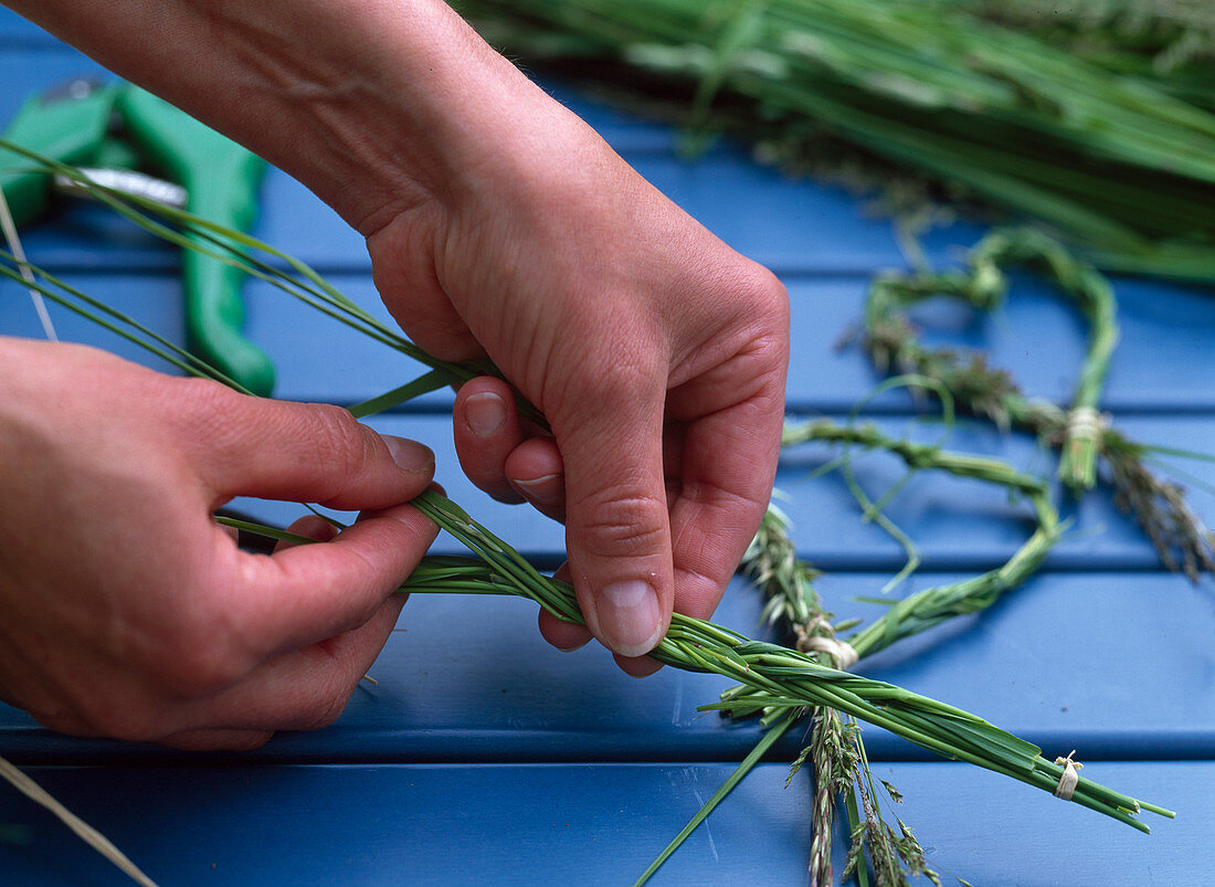 Grass decoration (1/5)