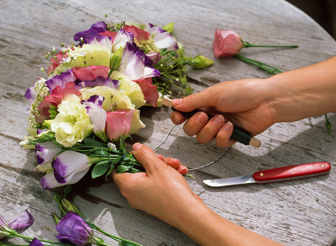 Eustoma wreath (1/2)