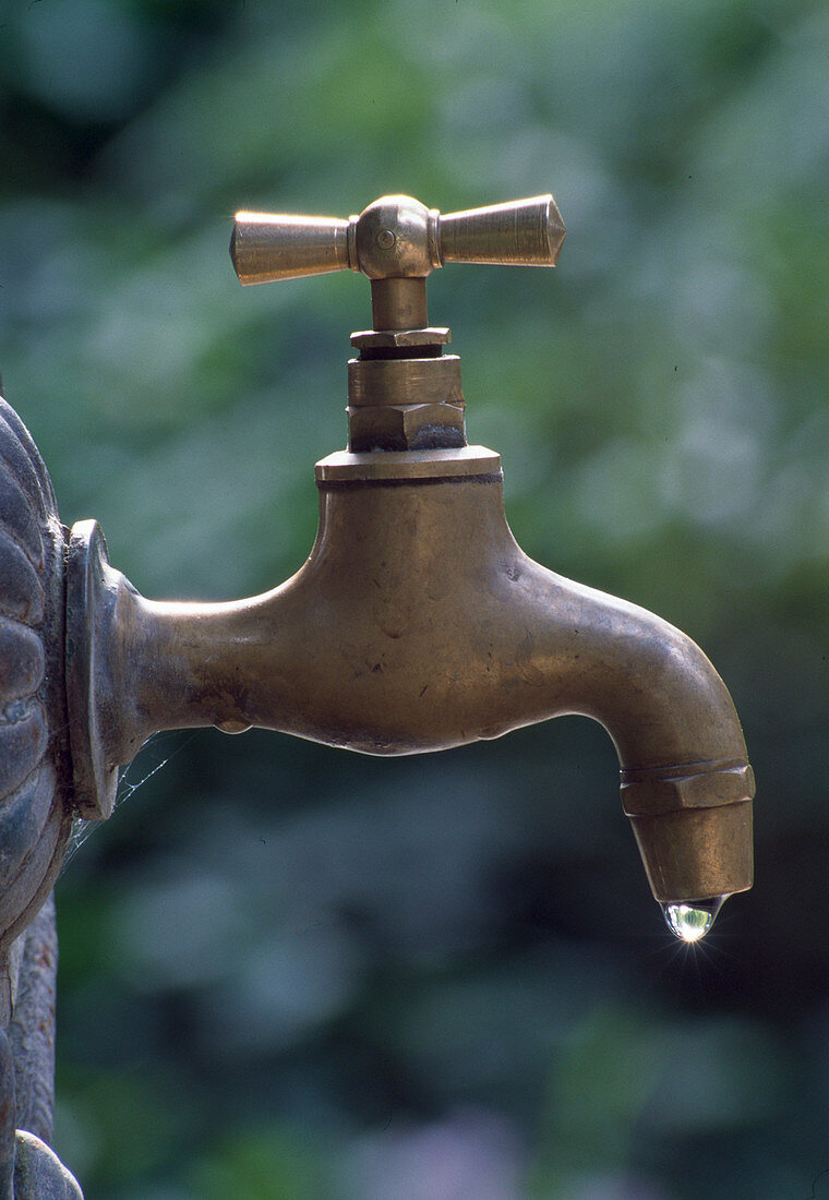 Water tap