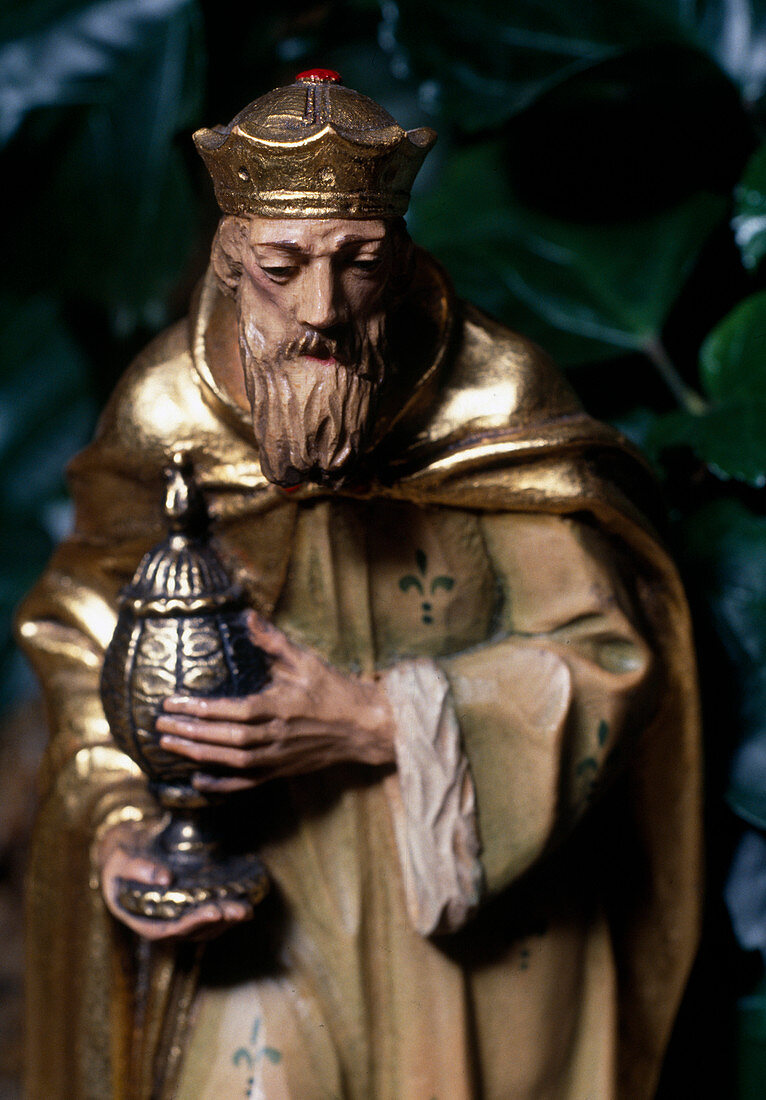 Nativity figurine: King