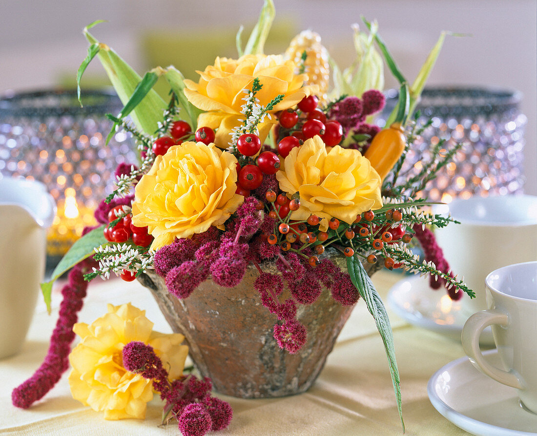 Rosa (yellow roses), Amaranthus (foxtail)