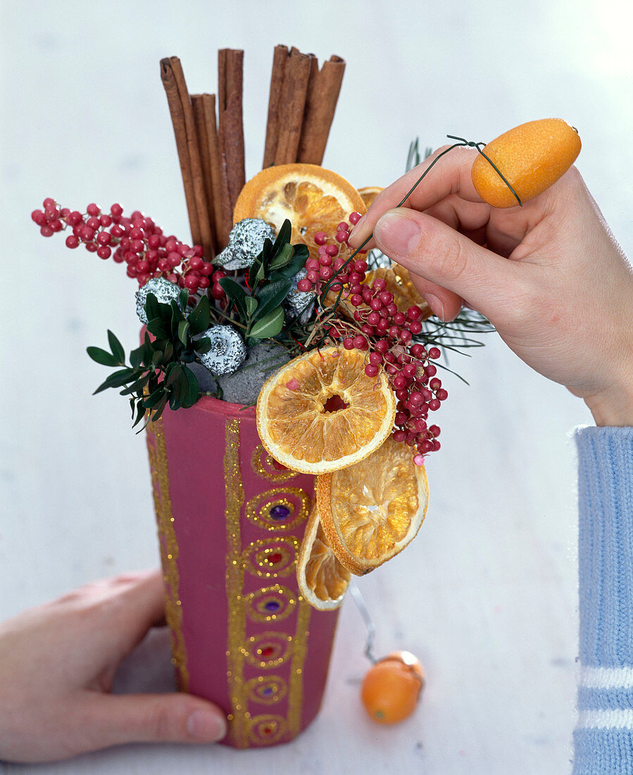 Scented arrangement with citrus, cinnamon and eucalyptus (4/5)