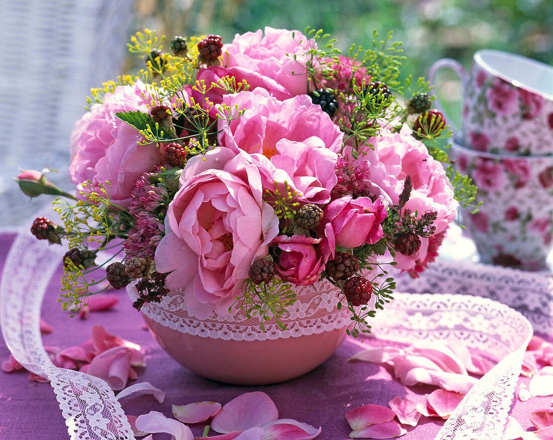 Late summer arrangement in bowl with pink (rose)