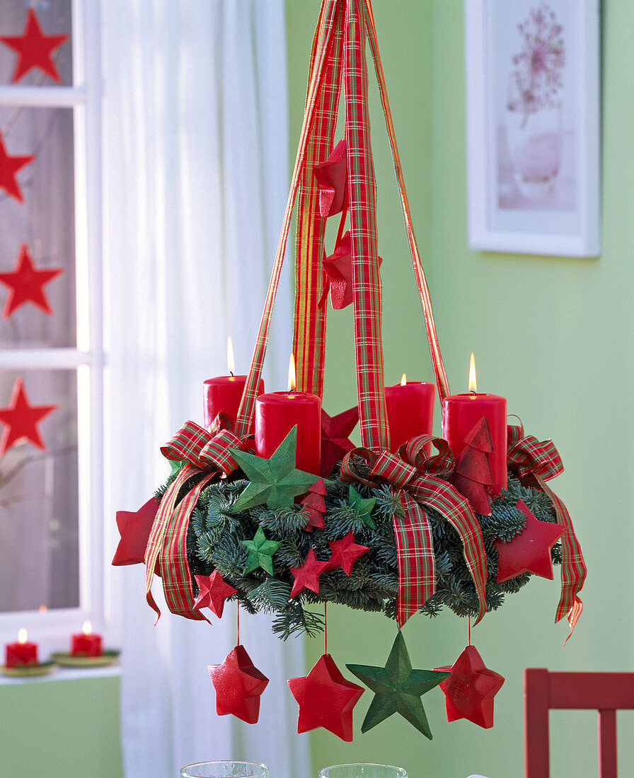 Abies procera Advent wreath with red and green stars