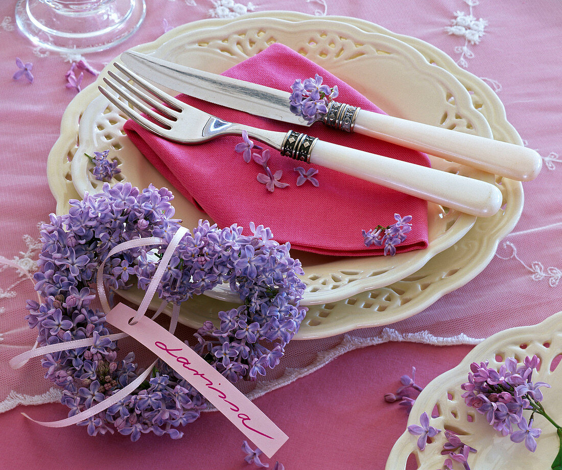 Wreath of Syringa (Lilac) with sign: 'Larissa'