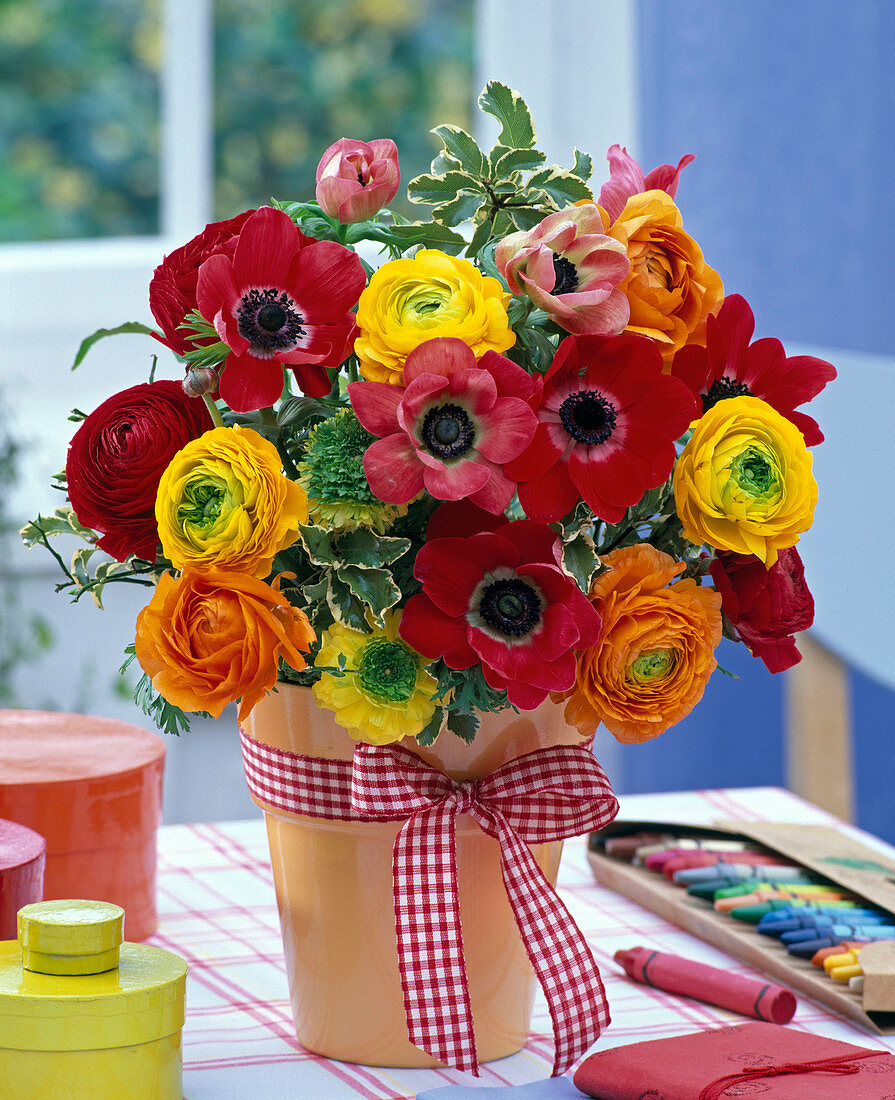 Bouquet of Anemone coronaria, Ranunculus