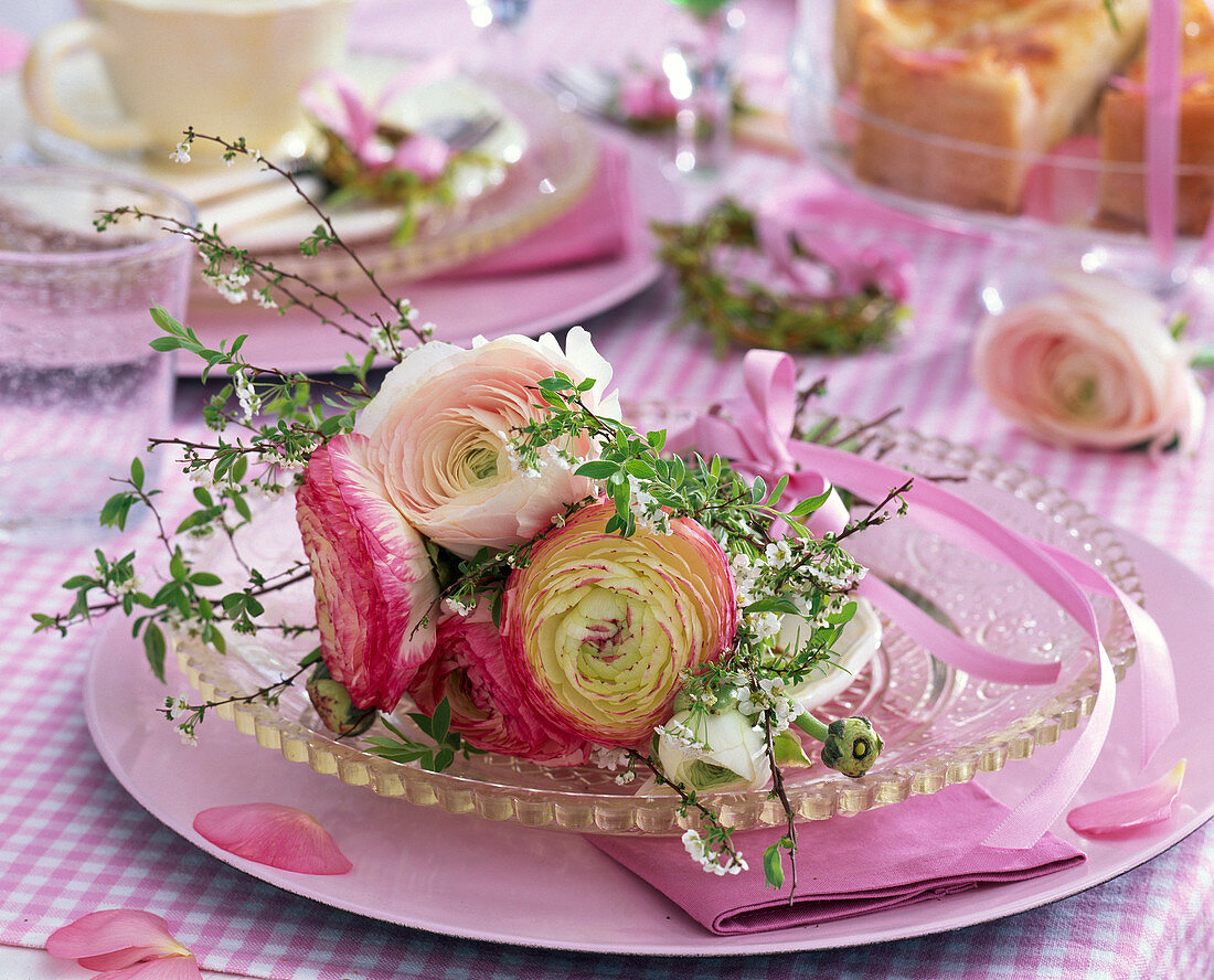 Table decoration with ranunculus