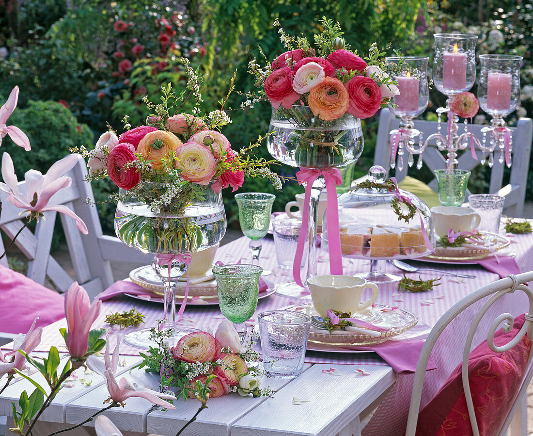 Table decoration with ranunculus